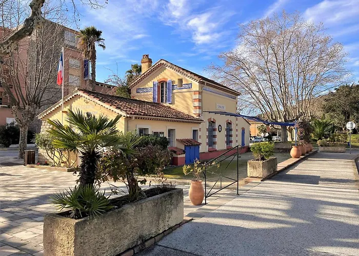 T2 Climatise Avec Piscine, Terrasse, Parking Et Wi-fi - 4 Couchages, - Fr-1-251-540 *